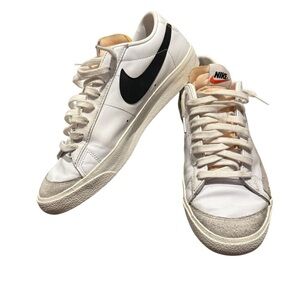 Nike Blazer Low '77 vintage White Black sail Men's Size 10 retro sneaker shoes